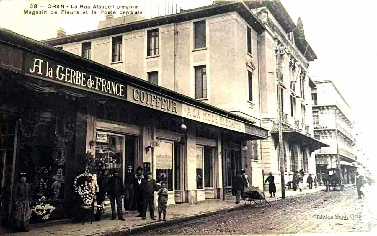 1425- Oran - Rue Alsace-Lorraine avec la Grande Poste.jpg